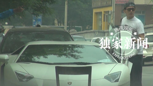 明星车技大比拼 李晨开车霸气堪比撕名牌
