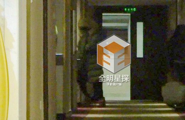 罗晋唐嫣被曝酒店同房疑相恋 工作人员:不知情