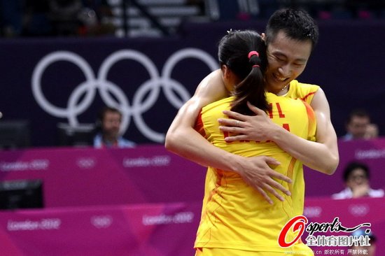 混双张楠/赵芸蕾胜队友 取国羽首金