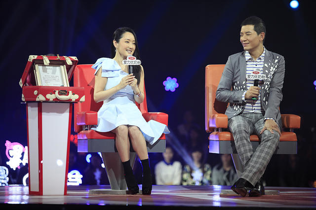 《我爱好声音》杨钰莹跳性感拉丁 李行亮曝婚期