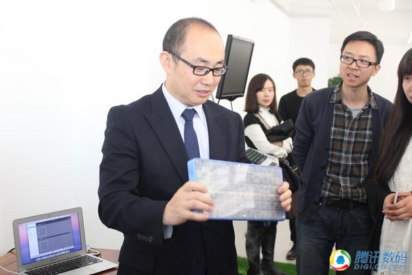 潘石屹立功!199元键盘电脑真机首次亮相