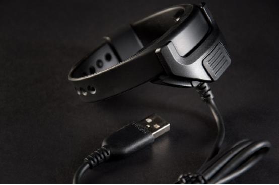 Garmin Vivosmart运动腕带:可代替智能手表