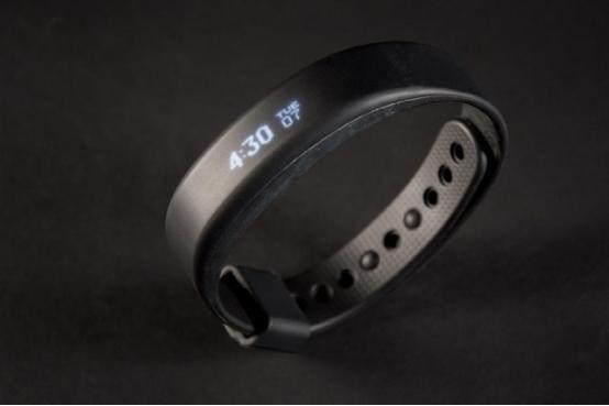 Garmin Vivosmart运动腕带:可代替智能手表