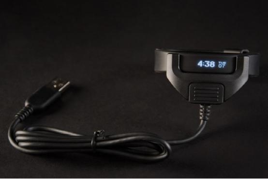 Garmin Vivosmart运动腕带:可代替智能手表