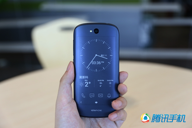 YotaPhone 2评测:双屏正反两用 但应用匮乏