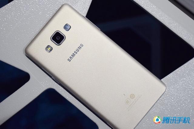 三星GALAXY A5评测 抗衡国产手机仍欠火候