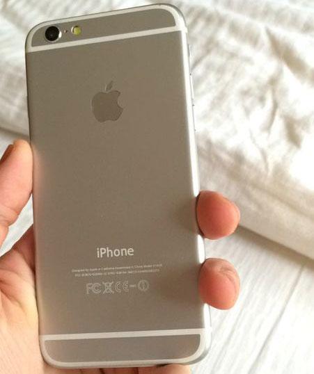 开机状态iPhone 6真机曝光 6.9mm超薄机身