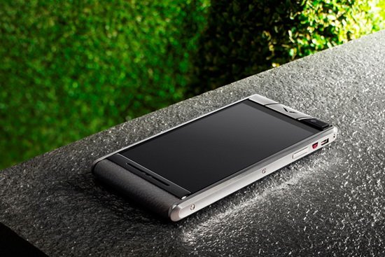 Vertu推“中档”奢华手机Aster 约4.3万元起