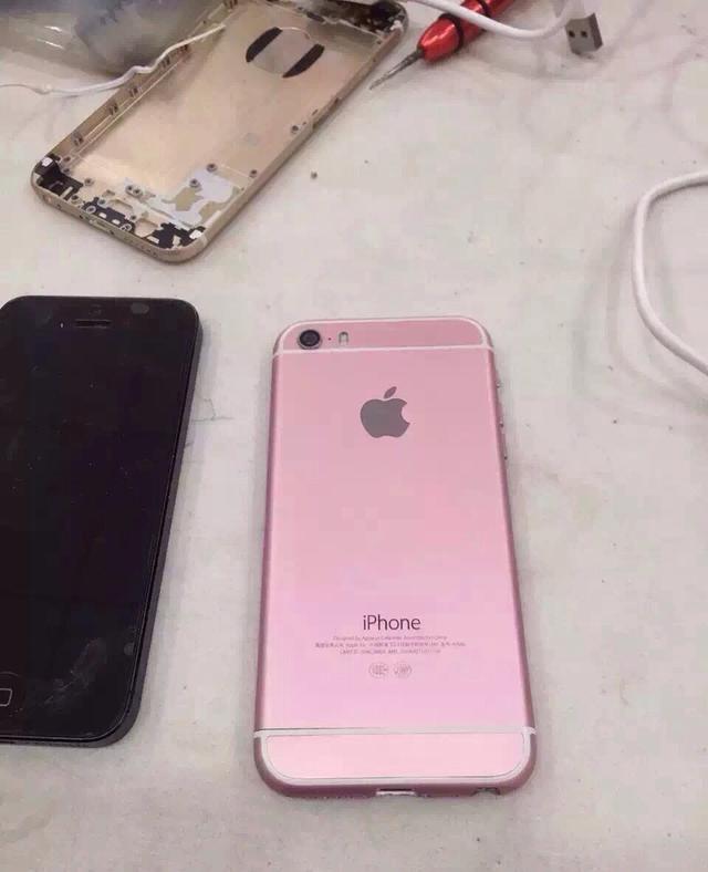 iPhone SE真机谍照又来了 摄像头还是会凸起