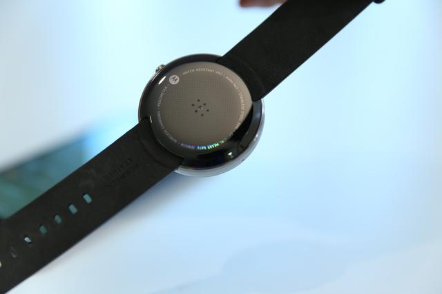 moto 360评测:圆形表盘帅气十足 待机很头疼