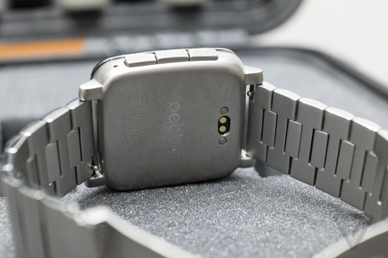 金属版Pebble Time上线 酷似Apple Watch