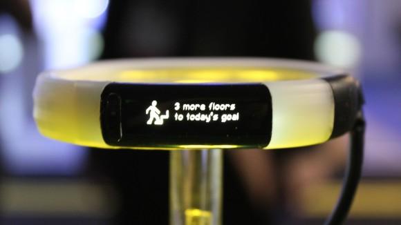 雷蛇Razer Nabu智能腕带即将上市 售约612元
