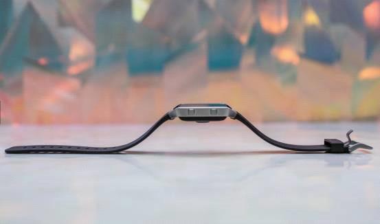 Fitbit Blaze智能手表体验:有些丑但实用