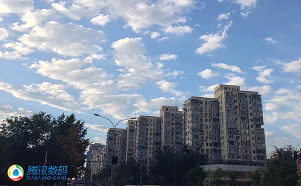 三星W2015评测:做工精致贵气 娱乐性偏弱