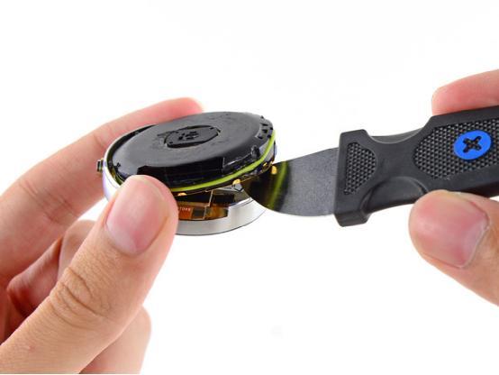 Moto 360拆解:内部复杂维修难度高