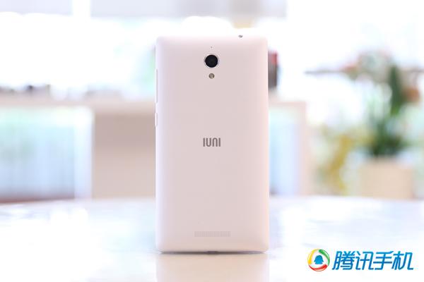 IUNI U3评测:硬件性价比高 系统需优化