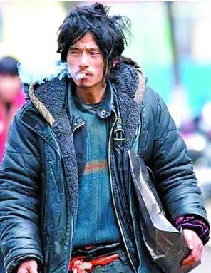 成都草根拍《犀利哥》海选演员寻觅极品眼神____转、