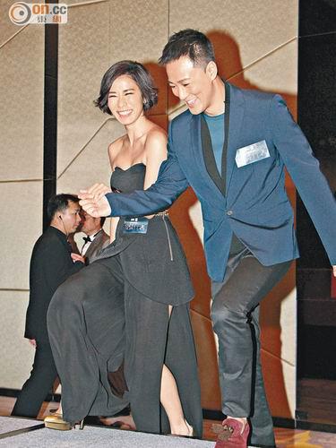 佘诗曼性感低胸艳压高海宁 曝剧中三女扯发互殴