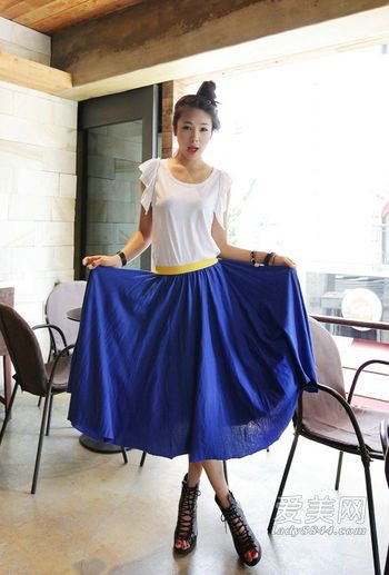 【已审】荷叶袖让轻熟女遮掩拜拜肉