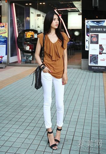 【已审】荷叶袖让轻熟女遮掩拜拜肉