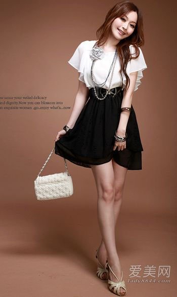 【已审】荷叶袖让轻熟女遮掩拜拜肉