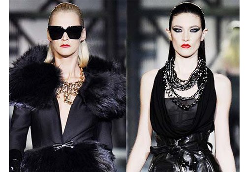 【已审】围嘴项链 华丽抢镜展露心机