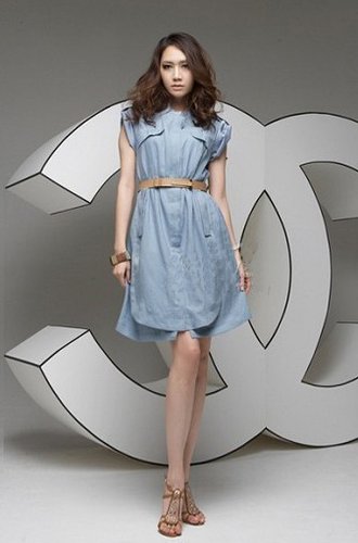 【已审】OL典雅背心裙轻松面对高温