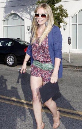 【已审】换季尴尬天 夏装混搭不浪费