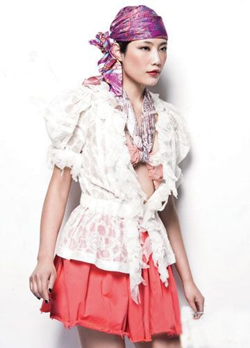 【已审】丝巾5种系法 时髦升级立显气质