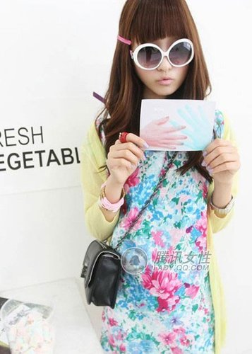 【已审】复古美女清纯装扮打造In潮流