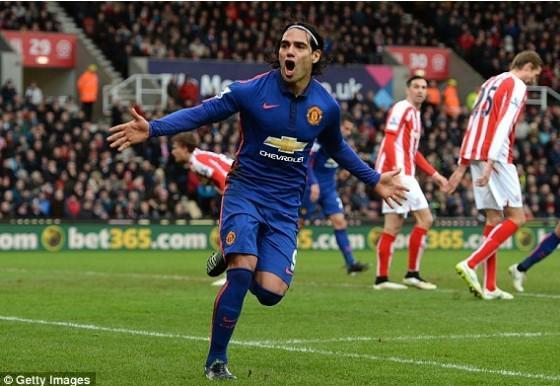 真禁区之虎!法尔考再当救星 2015进球开门红