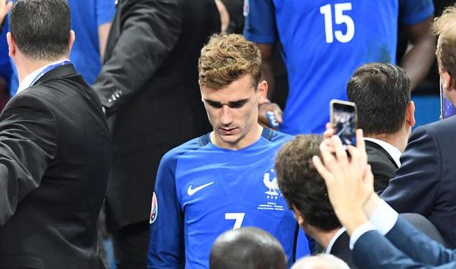 格列兹曼心碎拒绝媒体采访 无心庆祝金靴荣耀