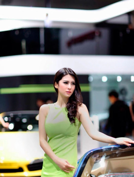 刘晓宇女友晒近照粉丝聚焦一点 网友:胸就比我沉