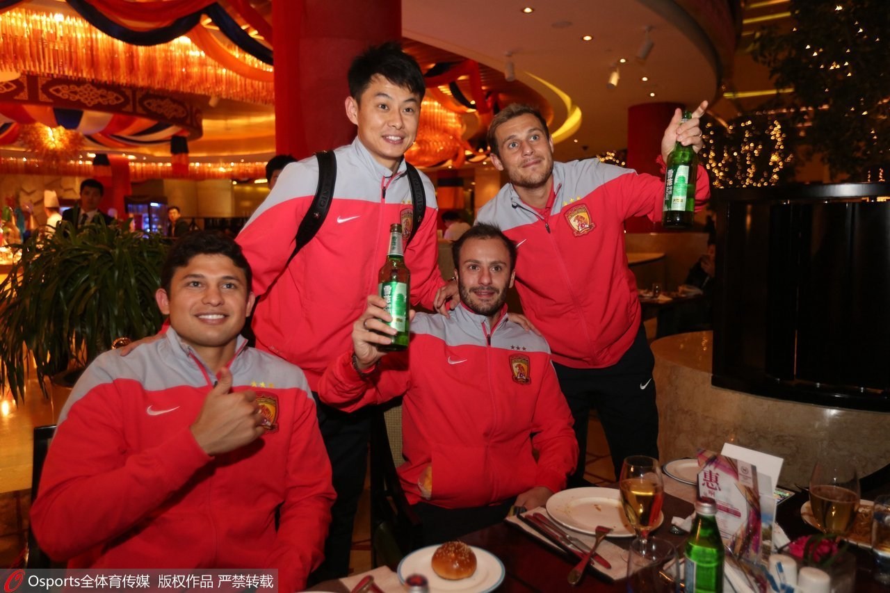 虎口夺食!上港欲引进孙祥 张琳芃郜林亦榜上有名