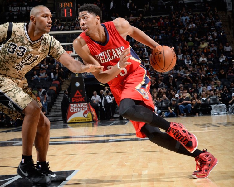 莱纳德失绝杀!马刺2连败 浓眉27+11+4+6帕克28分