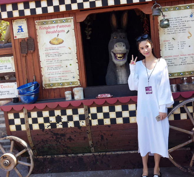 刘晓宇女友晒近照粉丝聚焦一点 网友:胸就比我沉