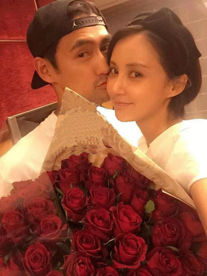 张歆艺被黑称其是二婚 晒聊天记录点评:幼稚