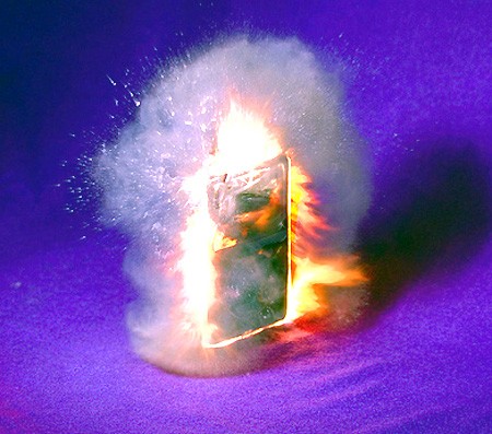 子弹穿过的瞬间