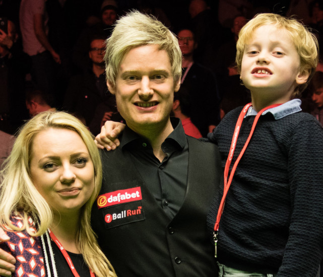 大奖赛罗伯逊狂轰五杆破百 10-8胜多特斩生涯第18冠