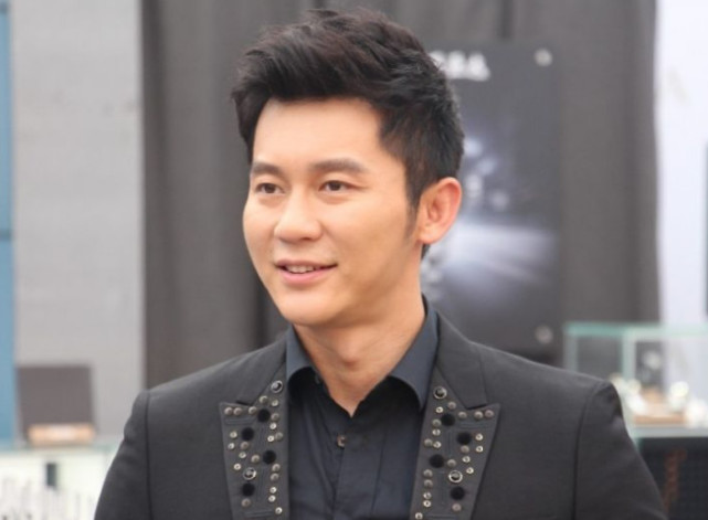 《约吧大明星2》开机 李晨被催婚回应:借你吉言