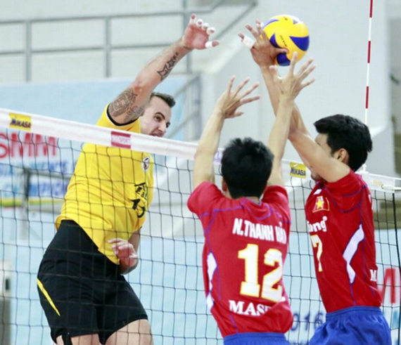 格罗泽29分上海男排胜越南 亚俱杯与哈萨克争4强