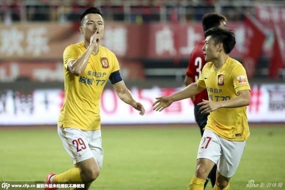 【E】中超最佳阵容:郜林配洋熗 本土四星组中场