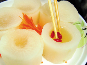 养肺佳品:白萝卜炖蜂蜜---菜谱