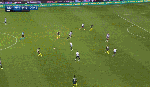 意甲-巴神首球博纳传射 AC米兰被追2球3-2胜