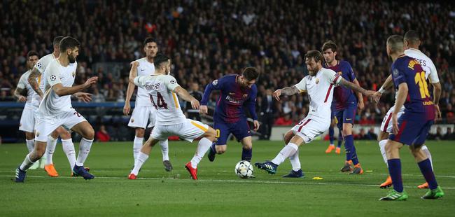 欧冠-苏亚雷斯破荒 巴萨笑纳两乌龙4-1轻取罗马