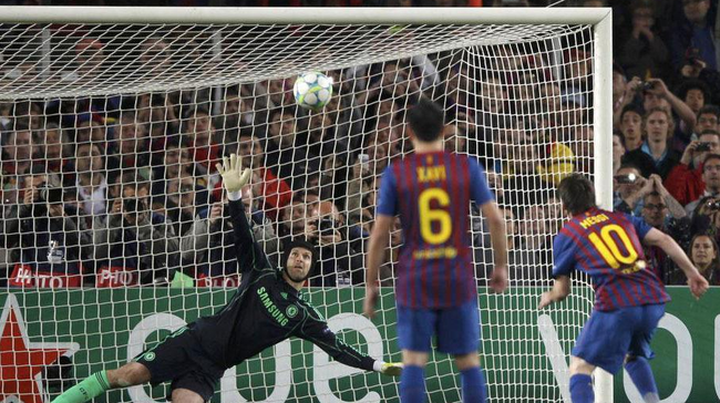 梅西9场欧冠生死战0进球 面对绝杀机会他脚软了