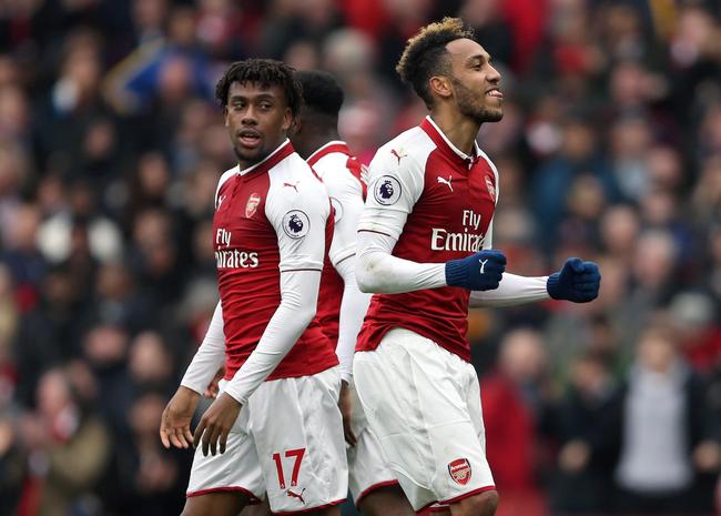 英超-奥巴梅扬破门黑贝2球 阿森纳3-2险夺3连胜