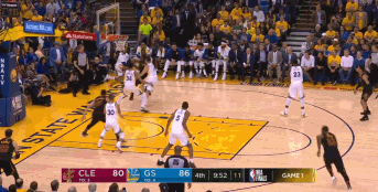 詹皇51分眼睛打充血 总决赛G1勇士加时胜骑士