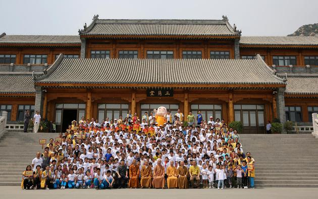 新版贤二机器僧、贤二小程序在北京龙泉寺动漫节发布
