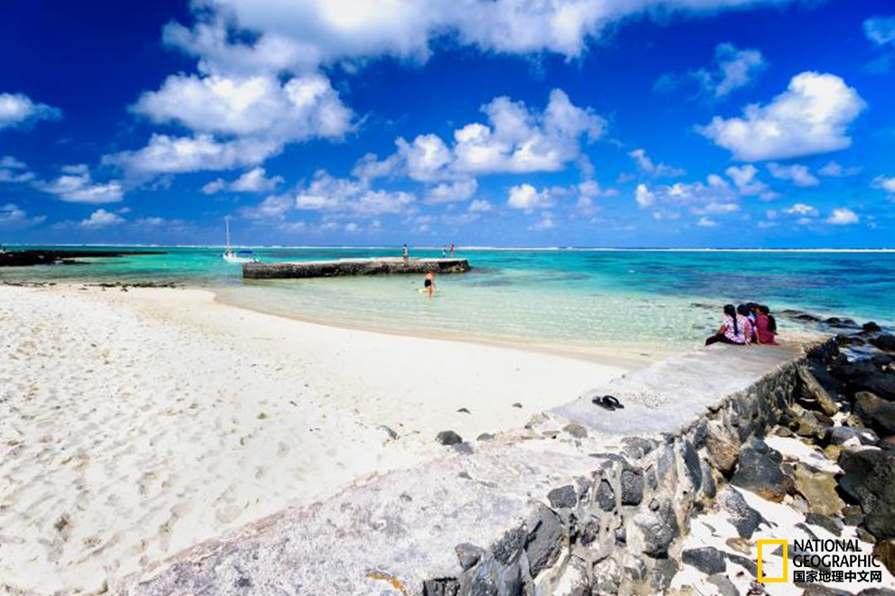 【转】全世界最美的21片沙滩